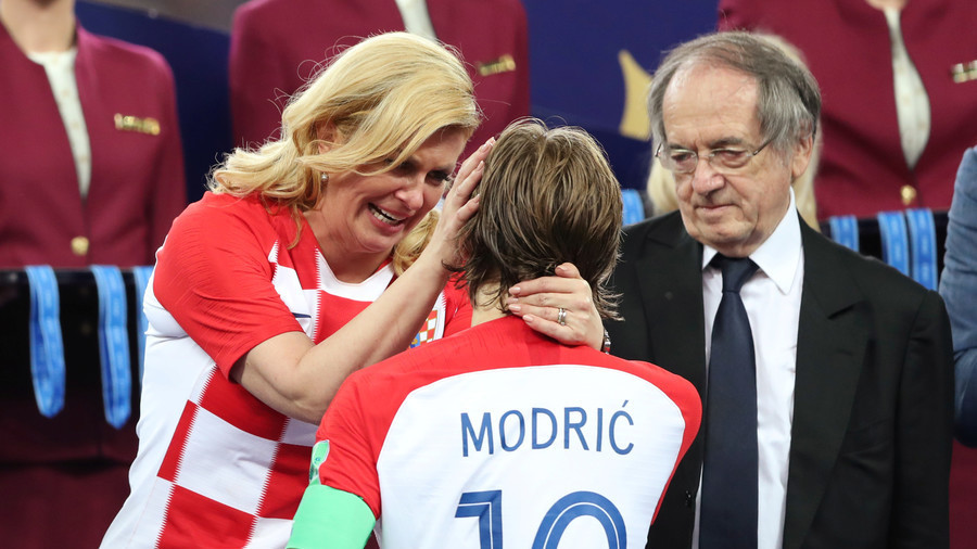 Nữ Tổng thống Croatia khiến Quả bóng vàng World Cup 2018 Luka Modric lu mờ ảnh 2